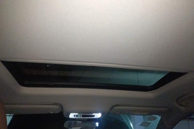 Used Buick Regal 2019 20T Elite Version China VI Standard Headliner