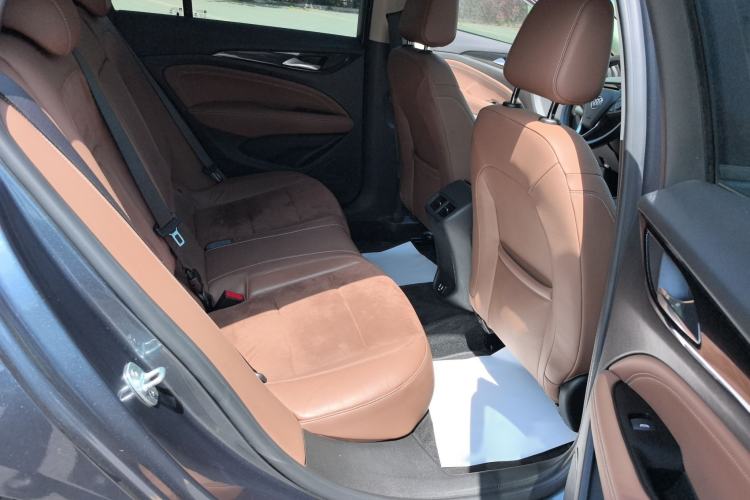 Used Buick Regal 2019 20T Elite Version China VI Standard Interior 1