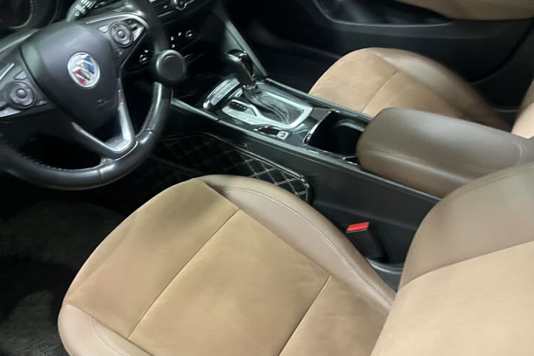 Used Buick Regal 2019 20T Elite Version China VI Standard Interior 1