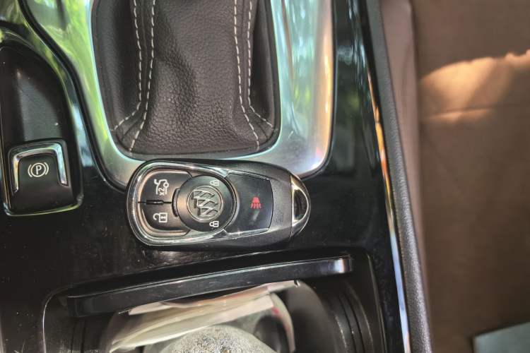 Used Buick Regal 2019 20T Elite Version China VI Standard Interior 1