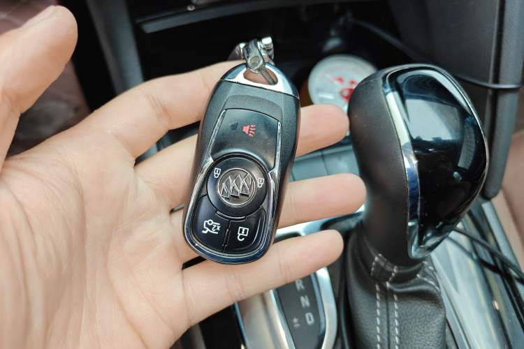 Used Buick Regal 2019 20T Luxury Model China V Standard Interior 1