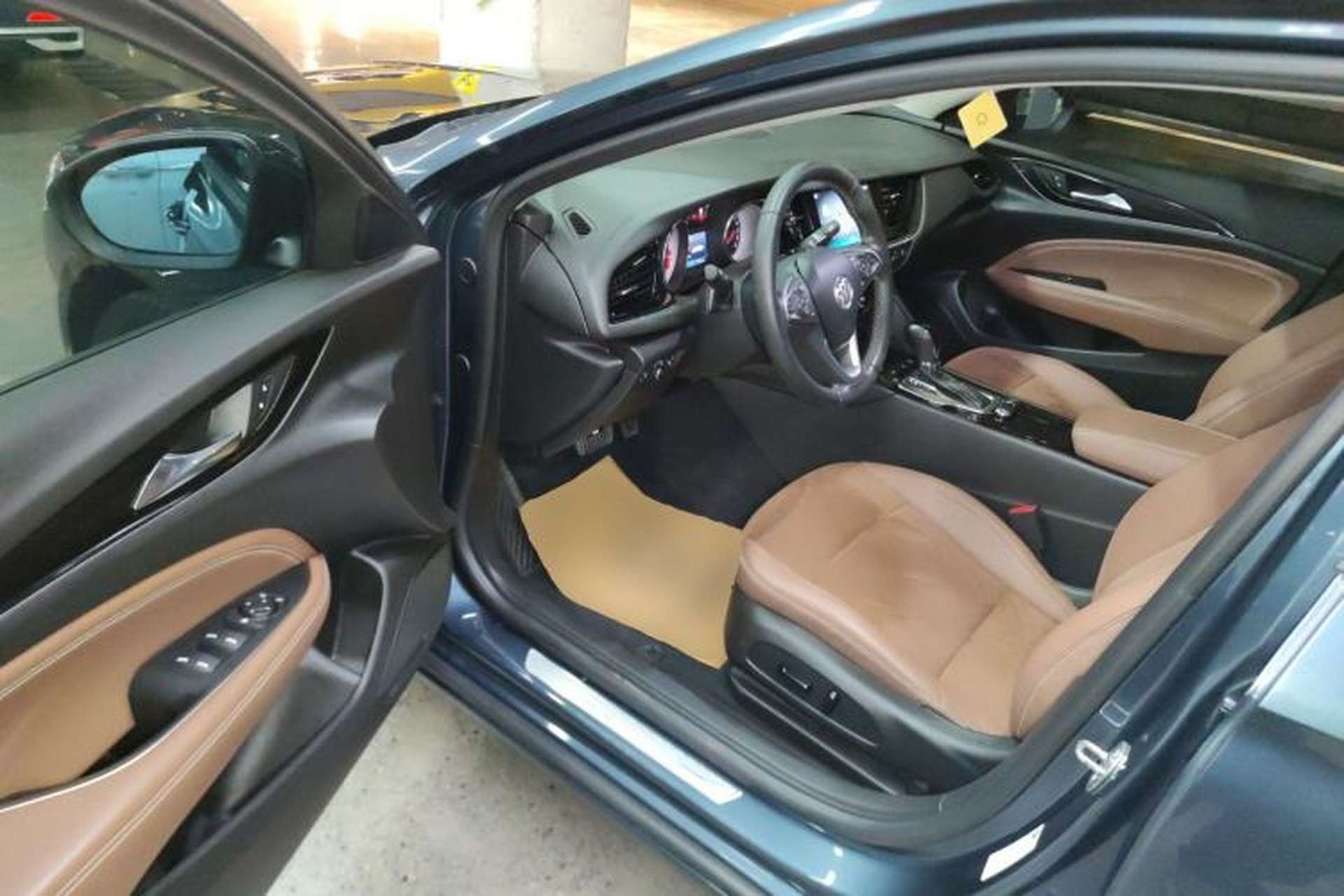 Used Buick Regal 2019 20T Elite Version China VI Standard Interior 3