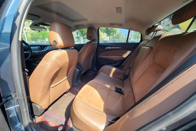 Used Buick Regal 2019 20T Elite Version China VI Standard Interior 3