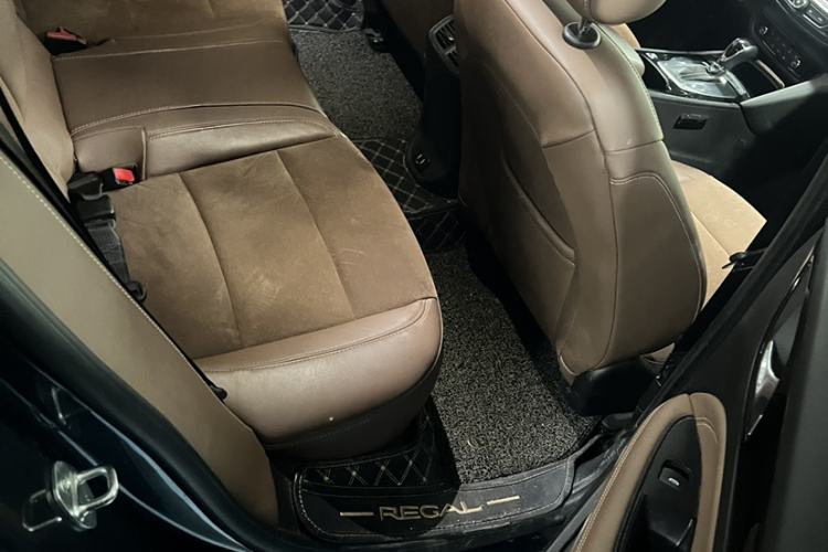 Used Buick Regal 2019 20T Elite Version China VI Standard Interior 3