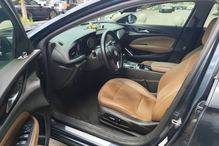 Used Buick Regal 2019 20T Elite Version China VI Standard Interior 3