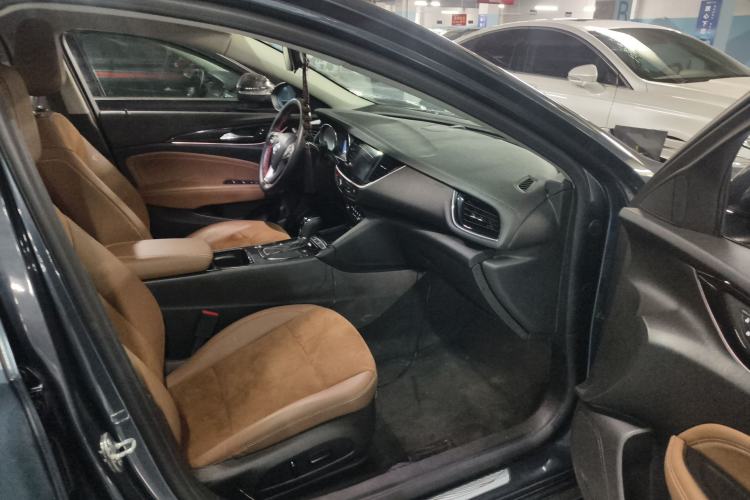 Used Buick Regal 2019 20T Elite Version China VI Standard Interior 4