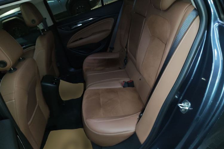 Used Buick Regal 2019 20T Elite Version China VI Standard Interior 4