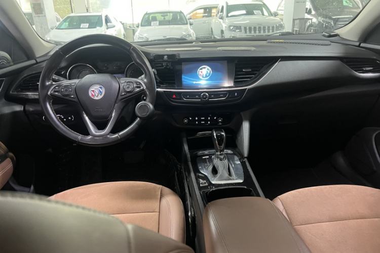 Used Buick Regal 2019 20T Elite Version China VI Standard Interior 4