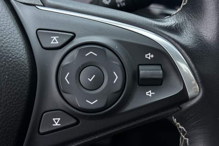 Used Buick Regal 2019 20T Elite Version China VI Standard Interior 6