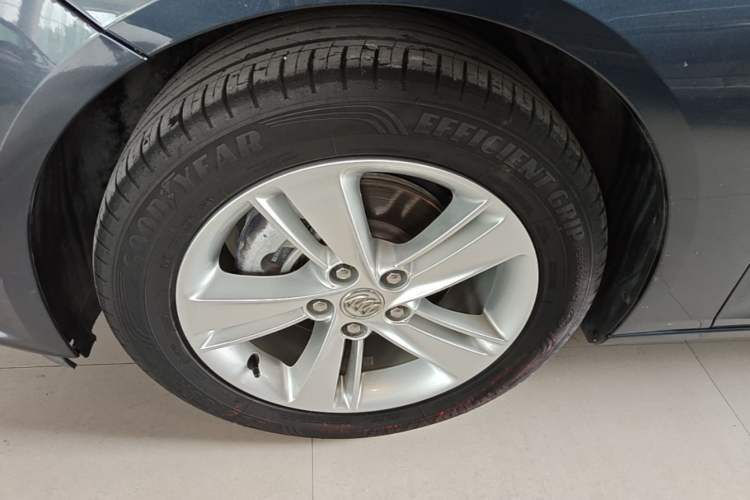 Used Buick Regal 2019 20T Elite Version China VI Standard Left Front Wheel Hub