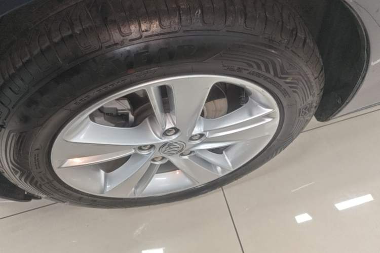 Used Buick Regal 2019 20T Elite Version China VI Standard Left Front Wheel Hub