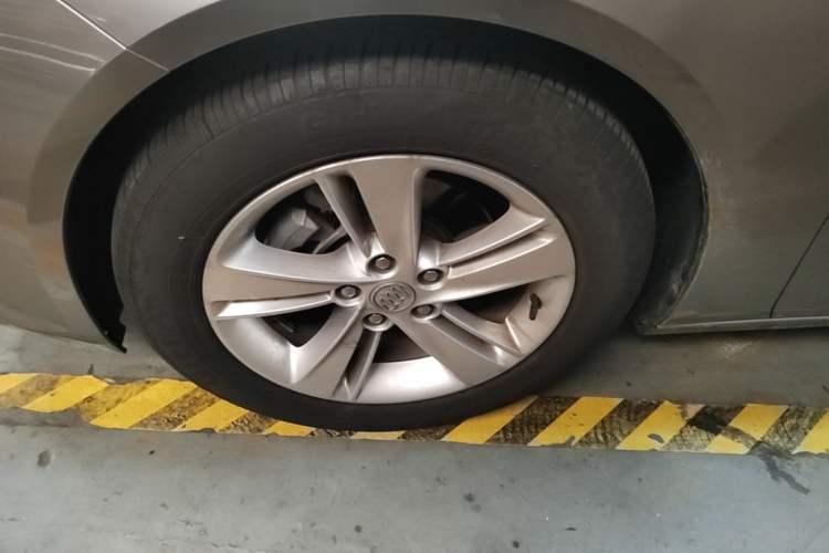 Used Buick Regal 2019 20T Elite Version China VI Standard Left Front Wheel Hub