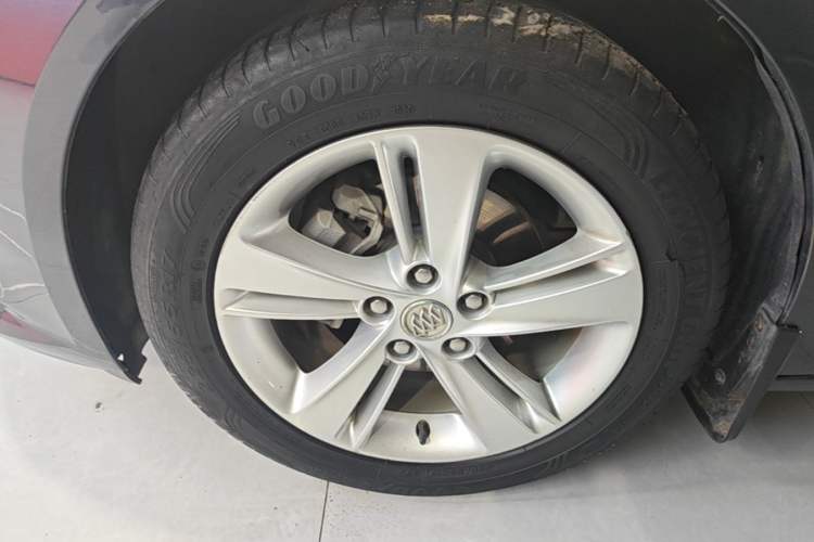 Used Buick Regal 2019 20T Elite Version China VI Standard Left Front Wheel Hub