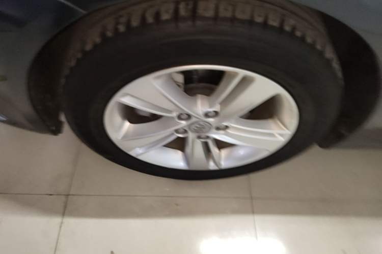 Used Buick Regal 2019 20T Elite Version China VI Standard Left Front Wheel Hub
