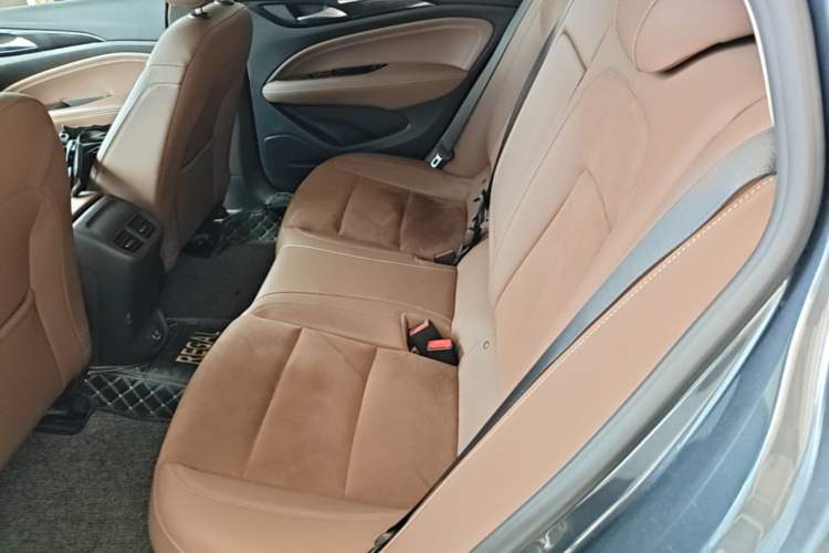 Used Buick Regal 2019 20T Elite Version China VI Standard Left Rear Seat