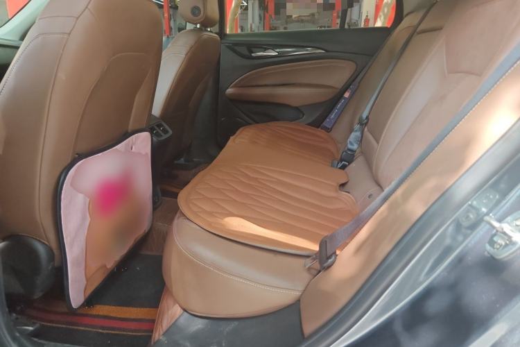 Used Buick Regal 2019 Revised 20T Luxury Version China VI Standard Left Rear Seat