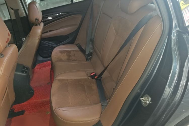 Used Buick Regal 2019 Revised 20T Luxury Version China VI Standard Left Rear Seat