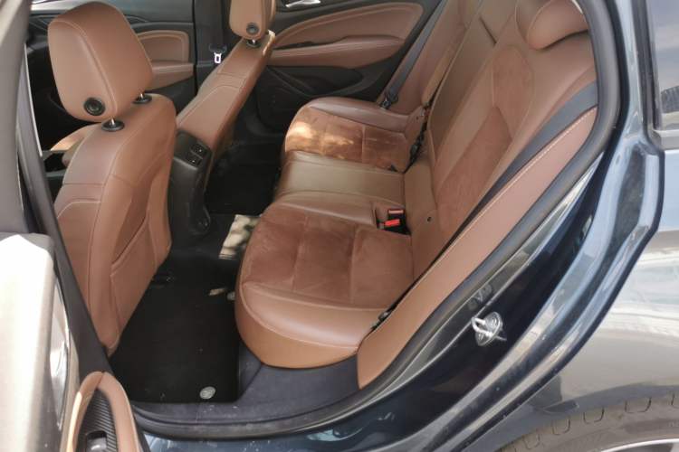 Used Buick Regal 2019 20T Elite Version China VI Standard Left Rear Seat