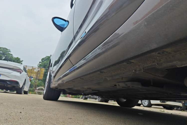 Used Buick Regal 2019 20T Elite Version China V Standard Left Side Sill