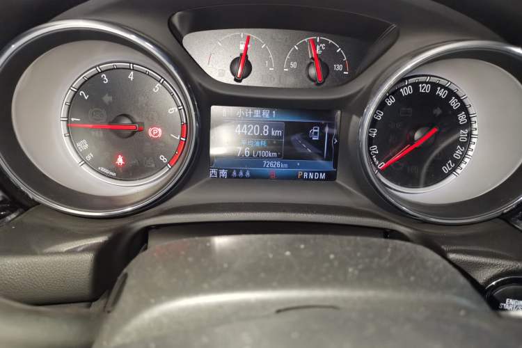 Used Buick Regal 2019 20T Luxury Model China VI Standard Odometer Close Up