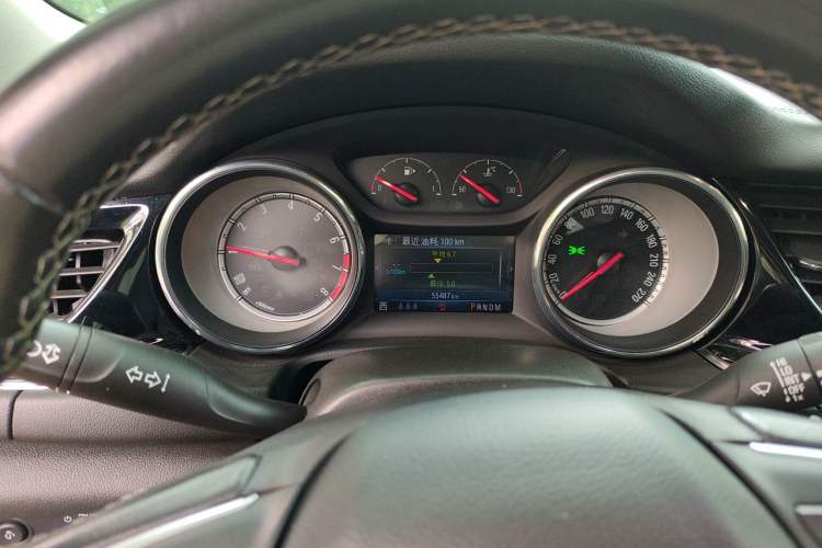Used Buick Regal 2019 20T Elite Version China VI Standard Odometer Close Up