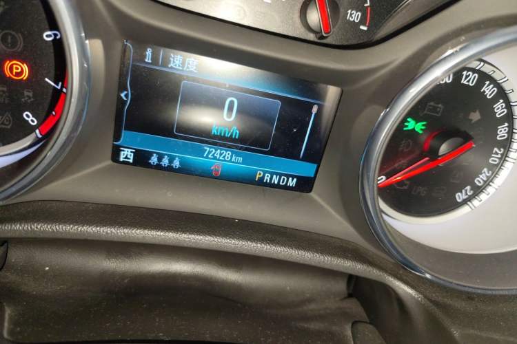 Used Buick Regal 2019 20T Elite Version China VI Standard Odometer Close Up