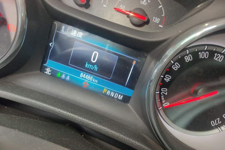 Used Buick Regal 2019 20T Elite Version China VI Standard Odometer Close Up