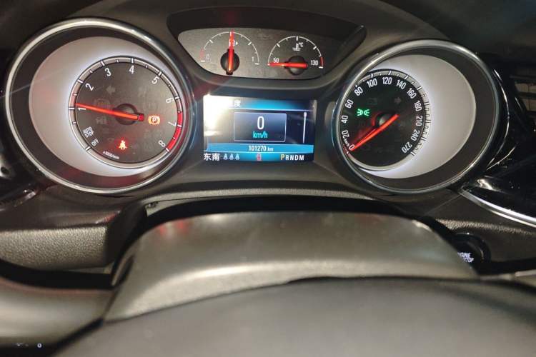 Used Buick Regal 2019 20T Elite Version China VI Standard Odometer Close Up