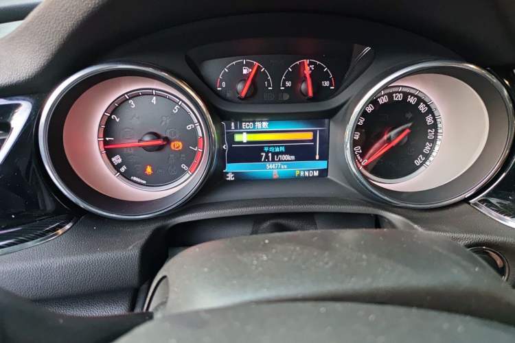 Used Buick Regal 2019 20T Elite Version China VI Standard Odometer Close Up