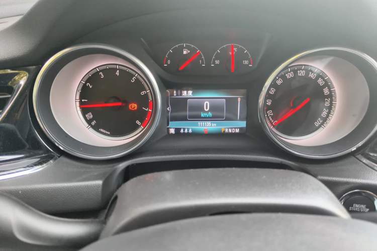 Used Buick Regal 2019 20T Luxury Model China VI Standard Odometer Close Up