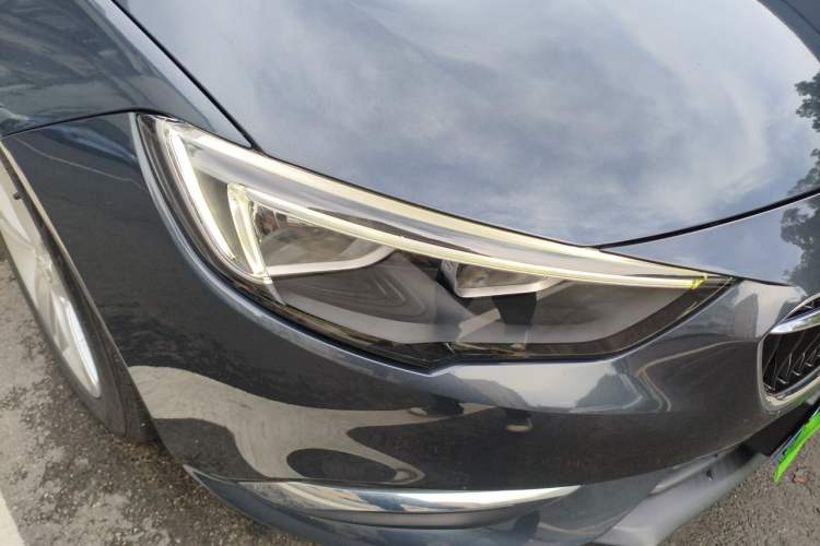Used Buick Regal 2019 20T Elite Version China VI Standard Right Front Headlight