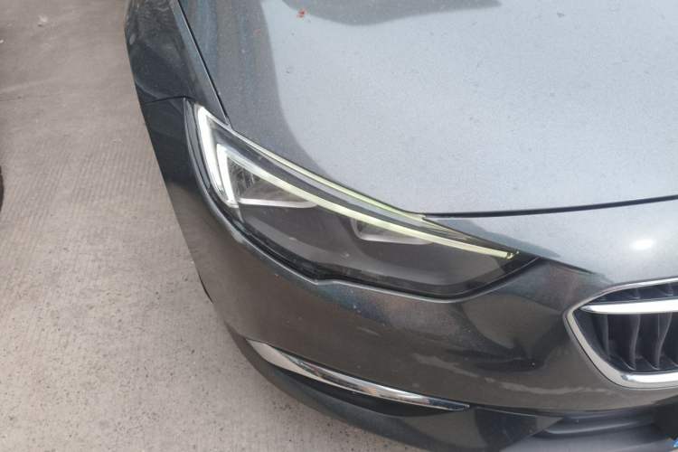 Used Buick Regal 2019 20T Elite Version China V Standard Right Front Headlight