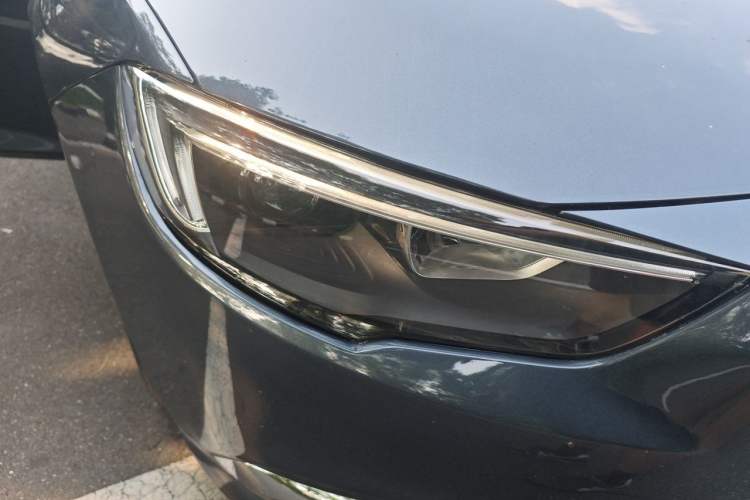 Used Buick Regal 2019 20T Elite Version China VI Standard Right Front Headlight