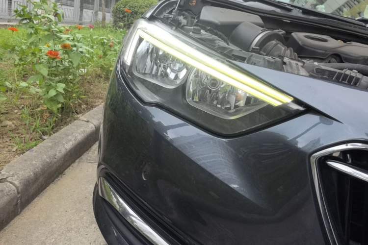 Used Buick Regal 2019 20T Elite Version China VI Standard Right Front Headlight