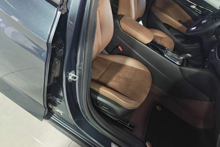 Used Buick Regal 2019 20T Elite Version China VI Standard Right Front Seat