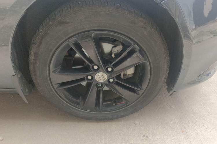 Used Buick Regal 2019 20T Elite Version China VI Standard Right Front Wheel Hub