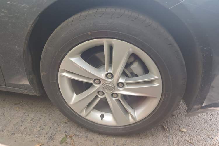 Used Buick Regal 2019 Revised 20T Luxury Version China VI Standard Right Front Wheel Hub