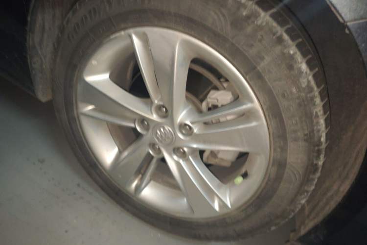 Used Buick Regal 2019 20T Elite Version China VI Standard Right Front Wheel Hub