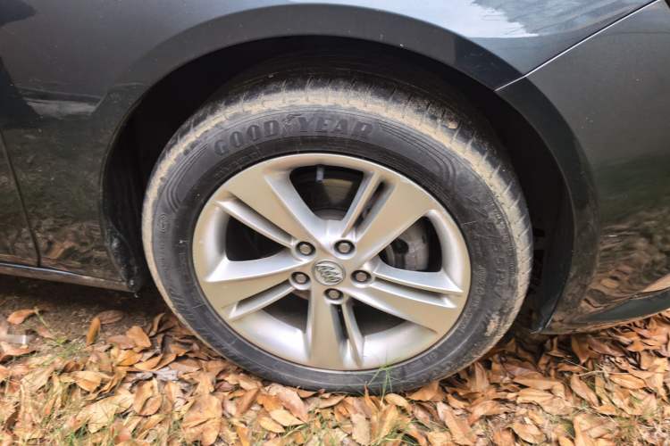 Used Buick Regal 2019 20T Elite Version China VI Standard Right Front Wheel Hub