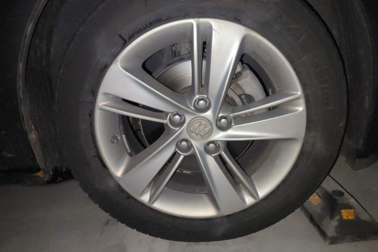 Used Buick Regal 2019 20T Elite Version China VI Standard Right Front Wheel Hub