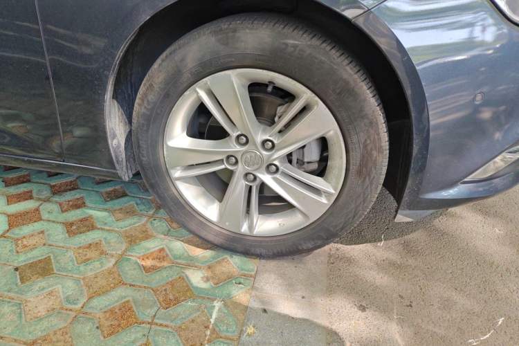 Used Buick Regal 2019 Revised 20T Luxury Version China VI Standard Right Front Wheel Hub