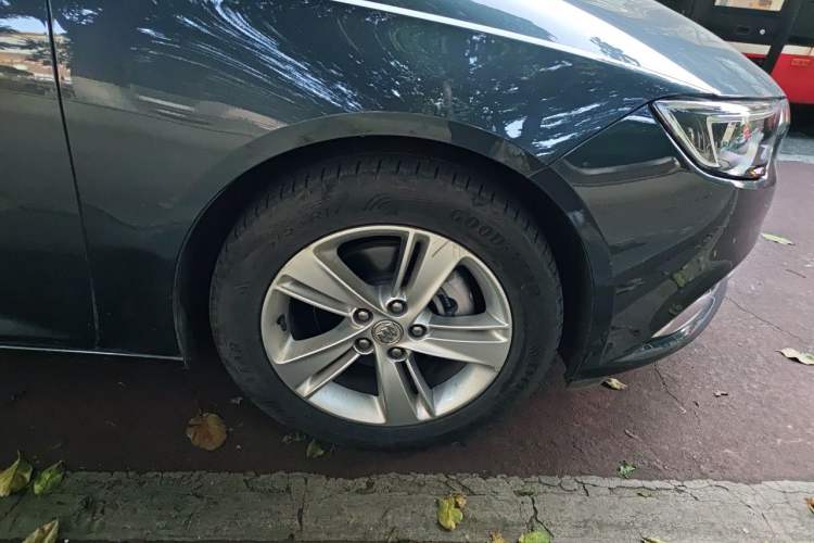 Used Buick Regal 2019 20T Elite Version China VI Standard Right Front Wheel Hub