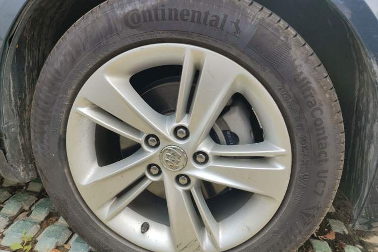 Used Buick Regal 2019 20T Elite Version China VI Standard Right Front Wheel Hub