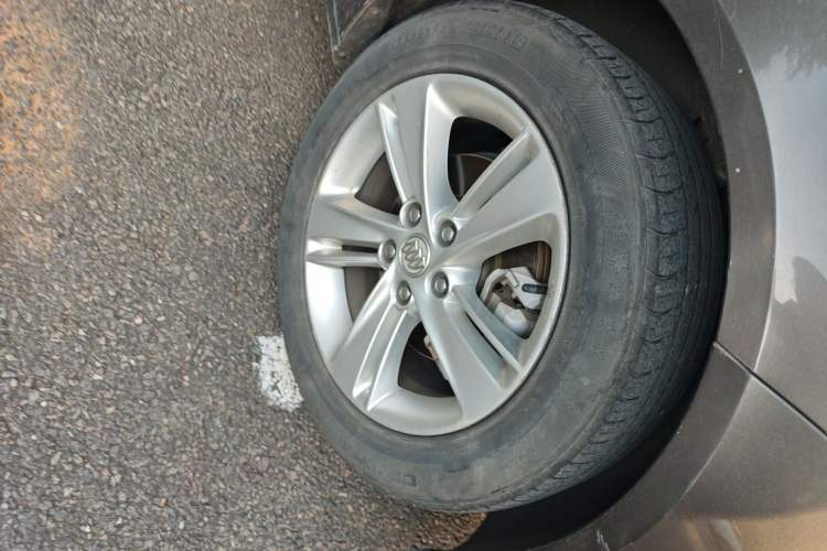 Used Buick Regal 2019 20T Elite Version China VI Standard Right Front Wheel Hub
