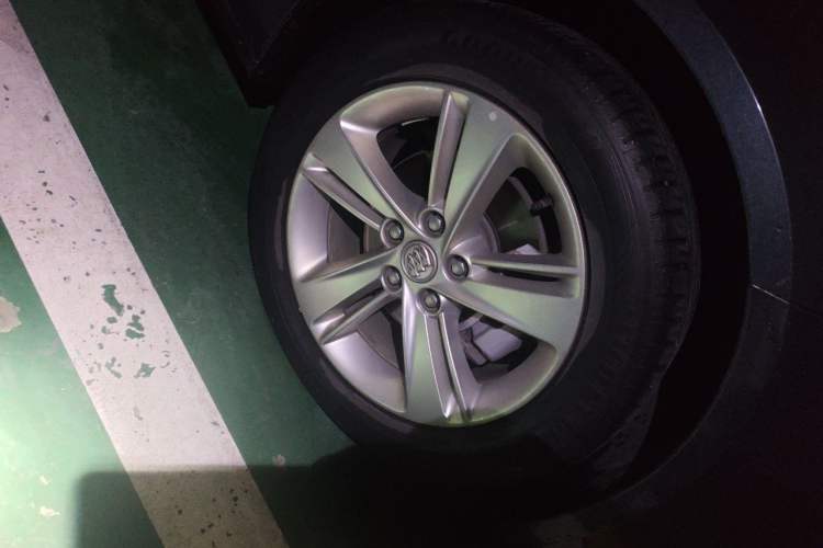 Used Buick Regal 2019 20T Elite Version China VI Standard Right Front Wheel Hub