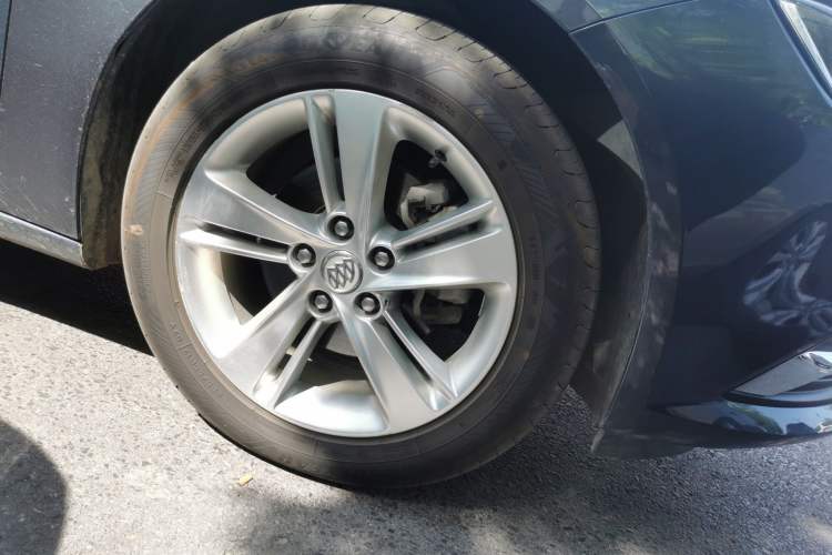 Used Buick Regal 2019 20T Elite Version China VI Standard Right Front Wheel Hub