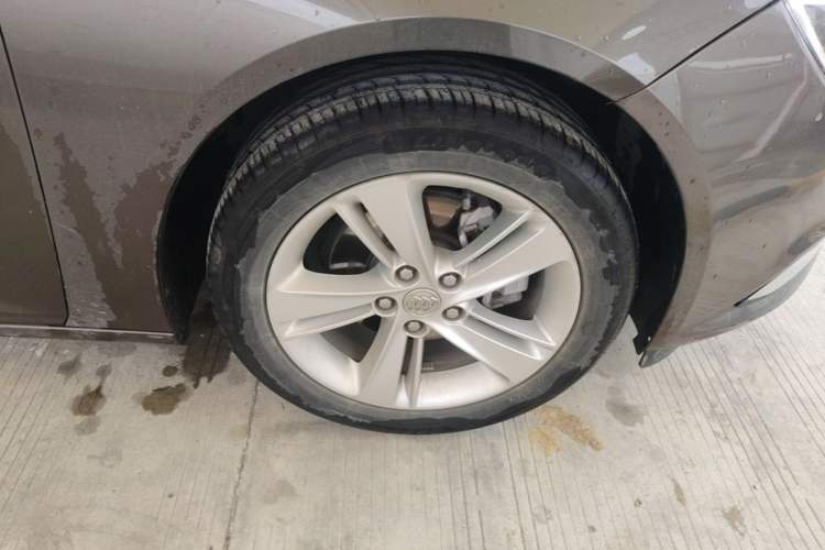 Used Buick Regal 2019 20T Elite Version China VI Standard Right Front Wheel Hub