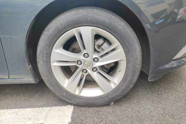 Used Buick Regal 2019 20T Elite Version China VI Standard Right Front Wheel Hub