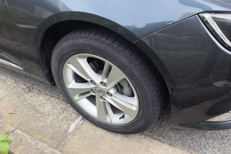 Used Buick Regal 2019 20T Elite Version China VI Standard Right Front Wheel Hub