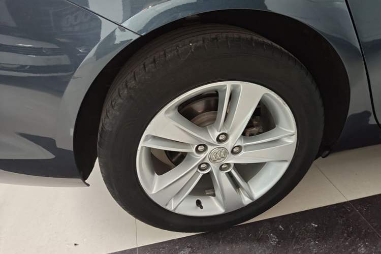 Used Buick Regal 2019 20T Elite Version China VI Standard Right Rear Wheel Hub